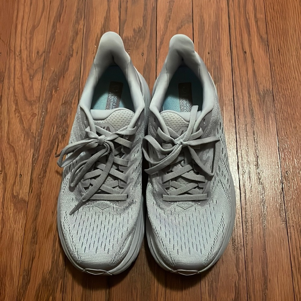 HOKA Clifton 8 Lilac Marble/Elderberry size 6